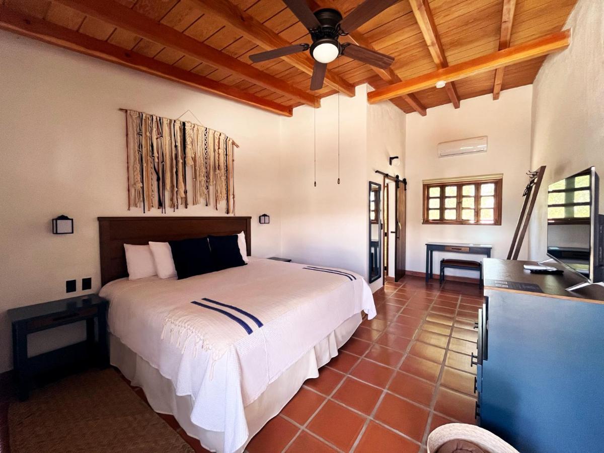 バジェ・デ・グアダルーペ Casa Entrevez Bed & Breakfast エクステリア 写真