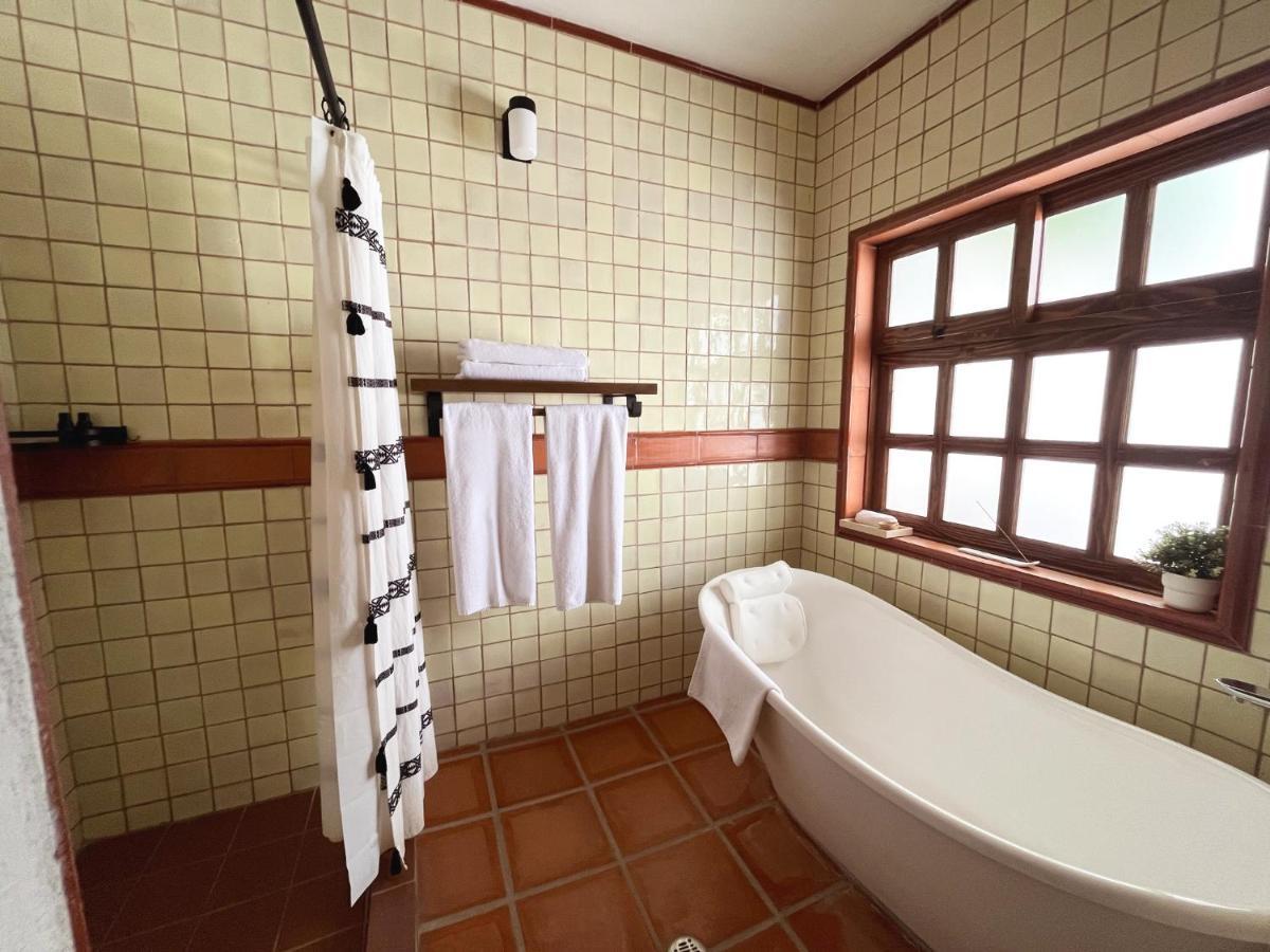 バジェ・デ・グアダルーペ Casa Entrevez Bed & Breakfast エクステリア 写真